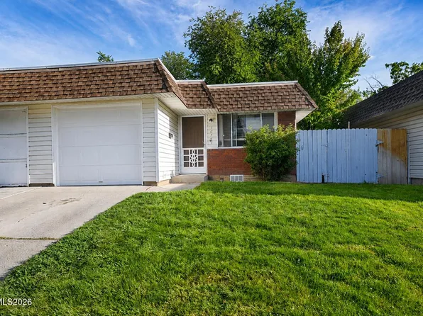 1676 Sue Way, Sparks, NV 89431