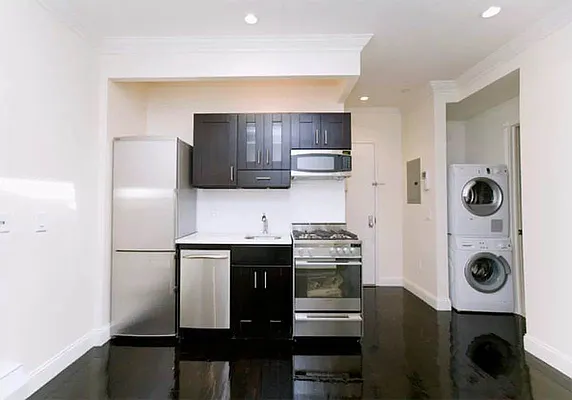 Rented by Jonis Realty | media 5