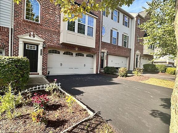 2nd image of 505 Rosecliff Rd