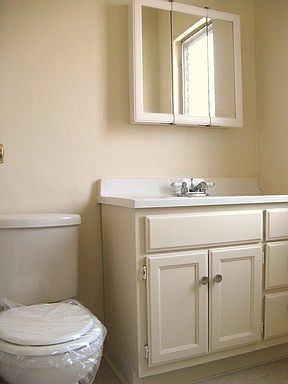 3rd image of 1424 Obispo Ave APT 7