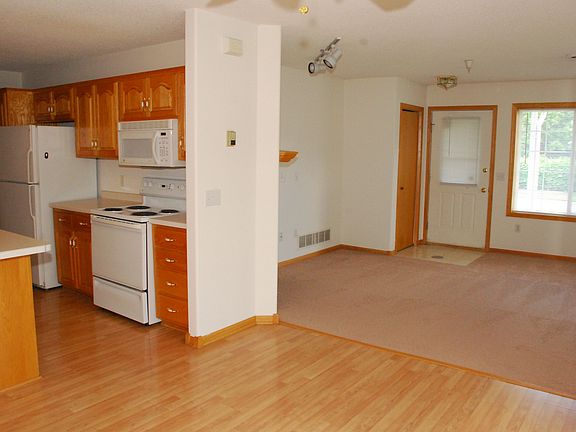 3rd image of 10959 Crane St NW