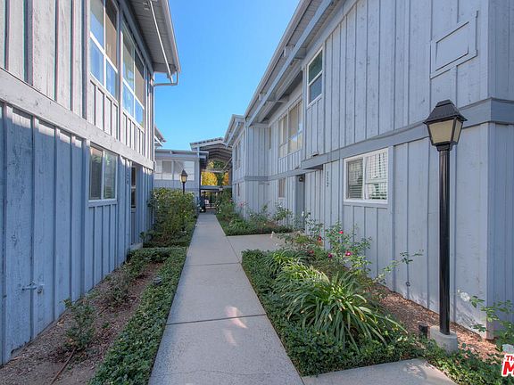 2nd image of 5447 Zelzah Ave APT 130