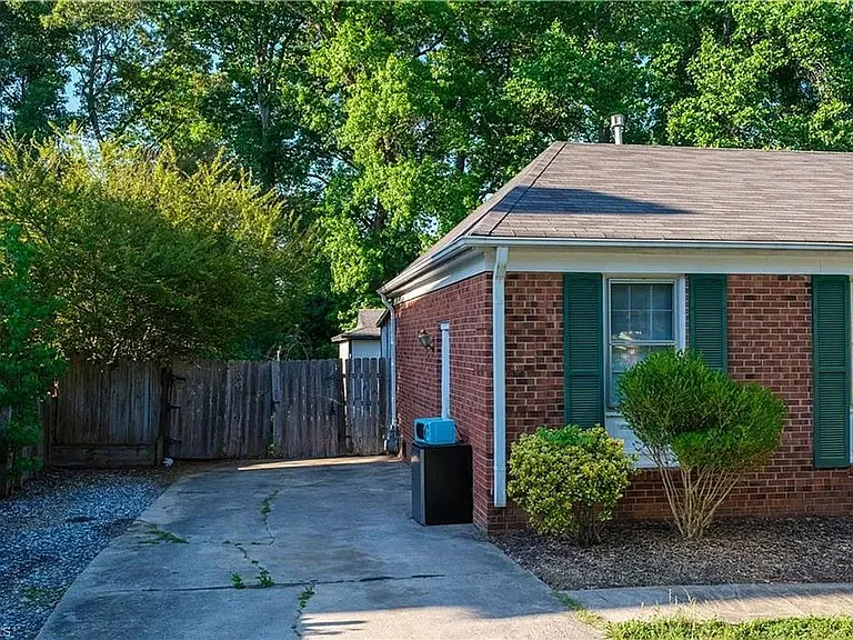 3706 Westfield St — Photo 16