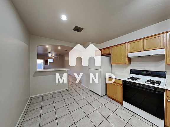 4th image of 5314 N Mesquite Bosque Way