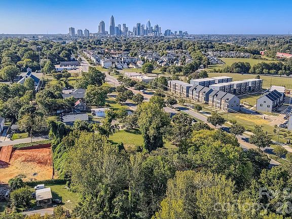 2nd image of 2908 L D Parker Dr