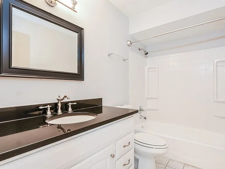8318 Mattituck Cir — Photo 11
