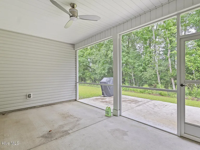 570 Tullimore Ln NW — Photo 16