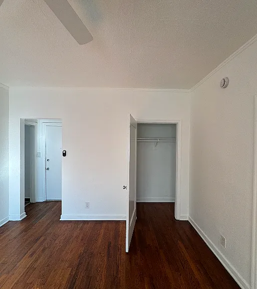 250 S Kenmore Ave #203 — Photo 5