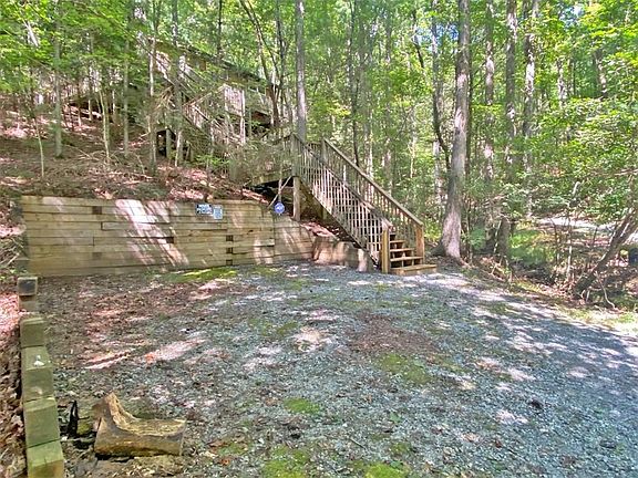 2nd image of 1556 Syrup Mill Rd