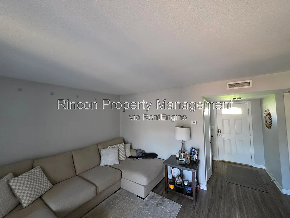 8566 Truckee Dr