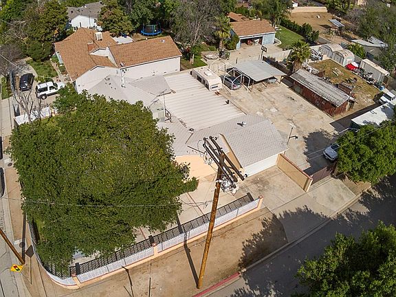 5th image of 14786 Chatsworth Dr