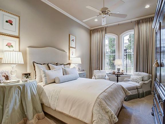 5th image of 2415 San Felipe St #21