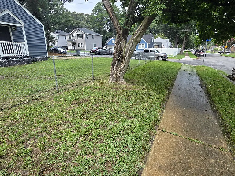 1359 Strand St #A — Photo 23