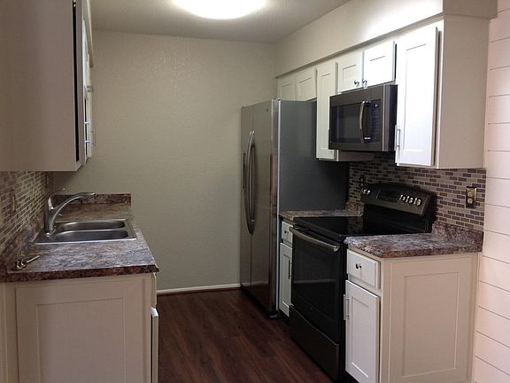 4th image of 312 W Yukon Dr Unit 6