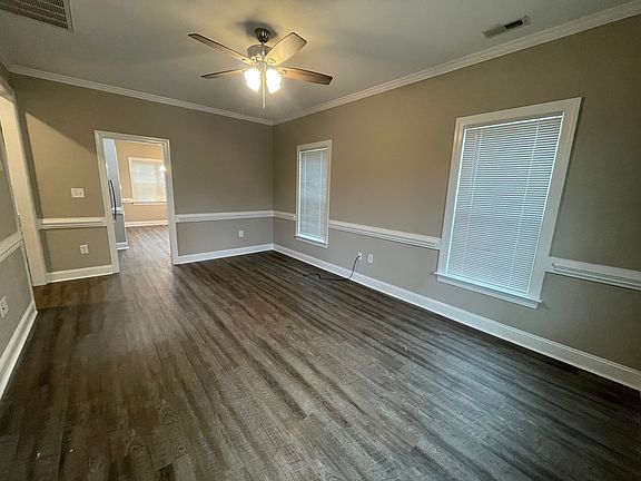 2nd image of 2826 Daisy Ln N #A