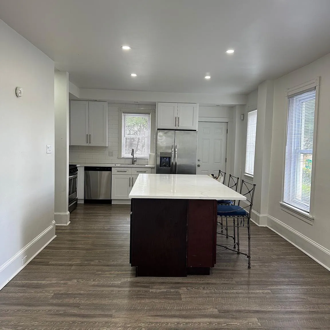 5 bed, 1.5 bath, 2088 sqft, $2,899 — Photo 2