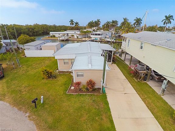 3rd image of 3954 Plumosa Dr