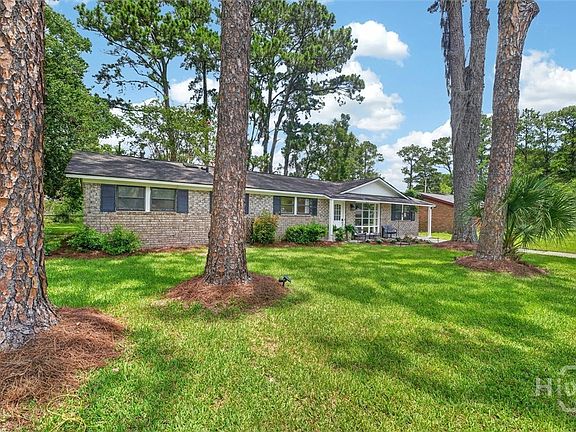 3rd image of 12746 Golf Club Drive