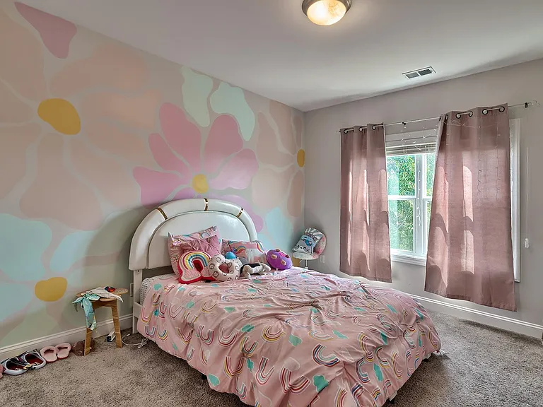 558 Mahonia Rd — Photo 28