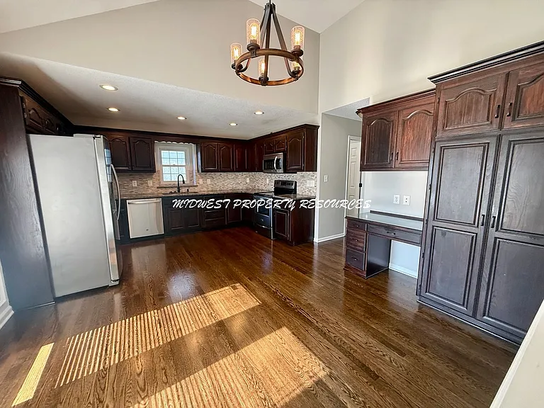 1209 SE Bridgehampton Way — Photo 4