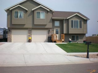 4912 Three Rivers Dr, Rapid City, SD 57701