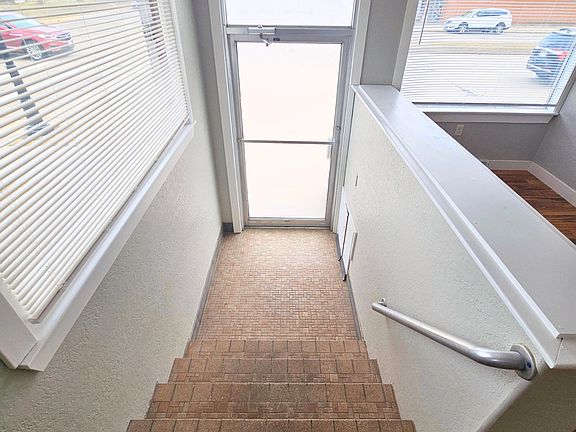 5th image of 603 Superior Ave