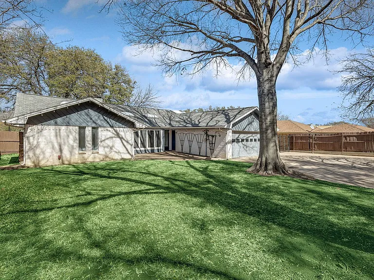 4513 Foxfire Way — Photo 33