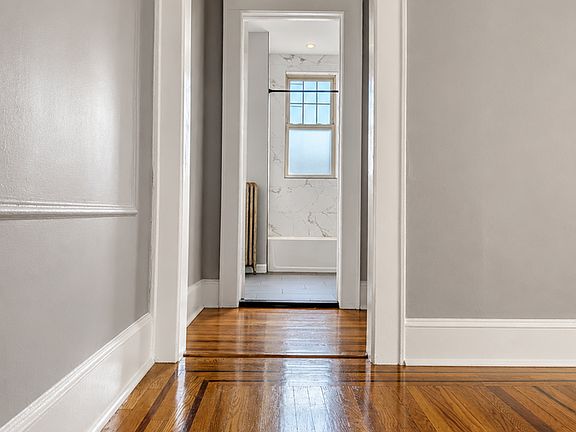 4th image of 379-382 Bloomfield Ave #304