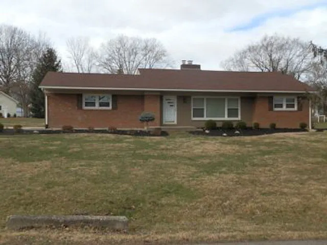 2 Tecumseh Dr photo 1