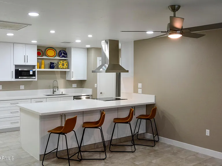 14801 N Agua Fria Dr — Photo 2
