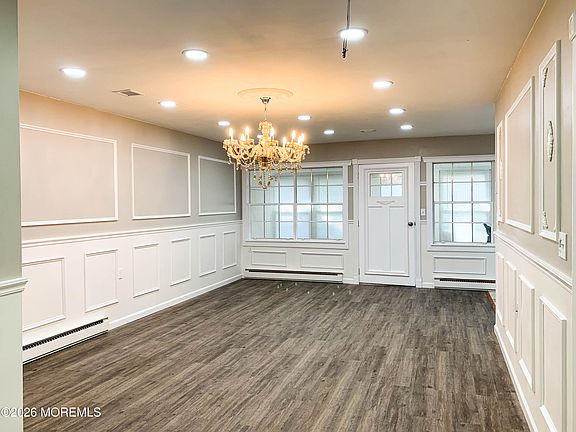 2nd image of 144B Farrington Court