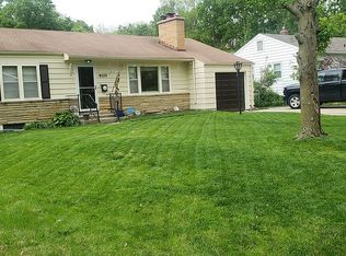 8529 Sleepy Hollow Rd, Kansas City, MO 64131