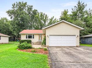 699 Karen Dr, Somonauk, IL 60552