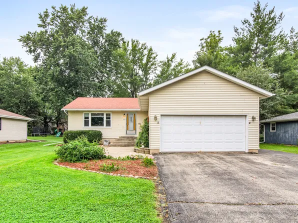 699 Karen Dr, Somonauk, IL 60552