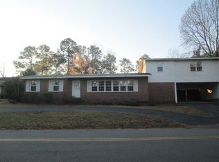 40 S Lakeshore Dr, Lakeland, GA 31635