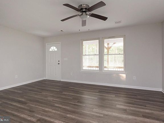 2nd image of 101 Bluebird St