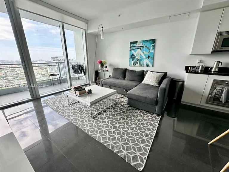92 SW 3rd St #4107 — Photo 5