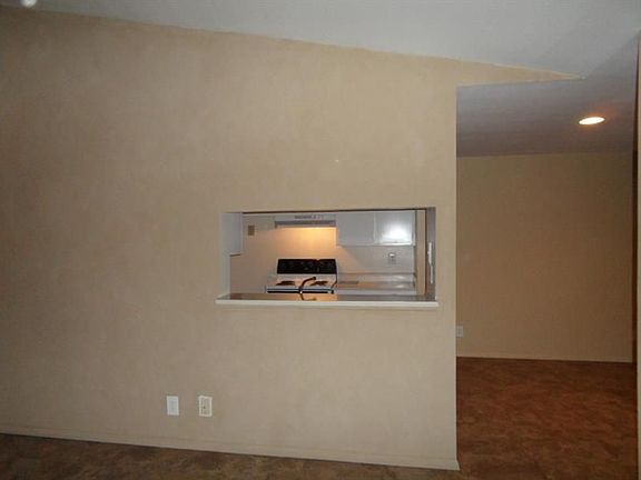 4th image of 4053 NW 87th Ave #4053