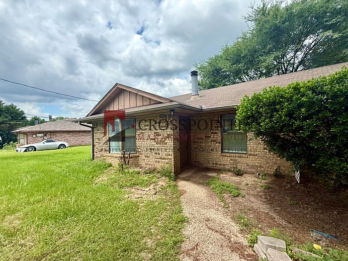 1st image of 4588 Oak Hill Dr