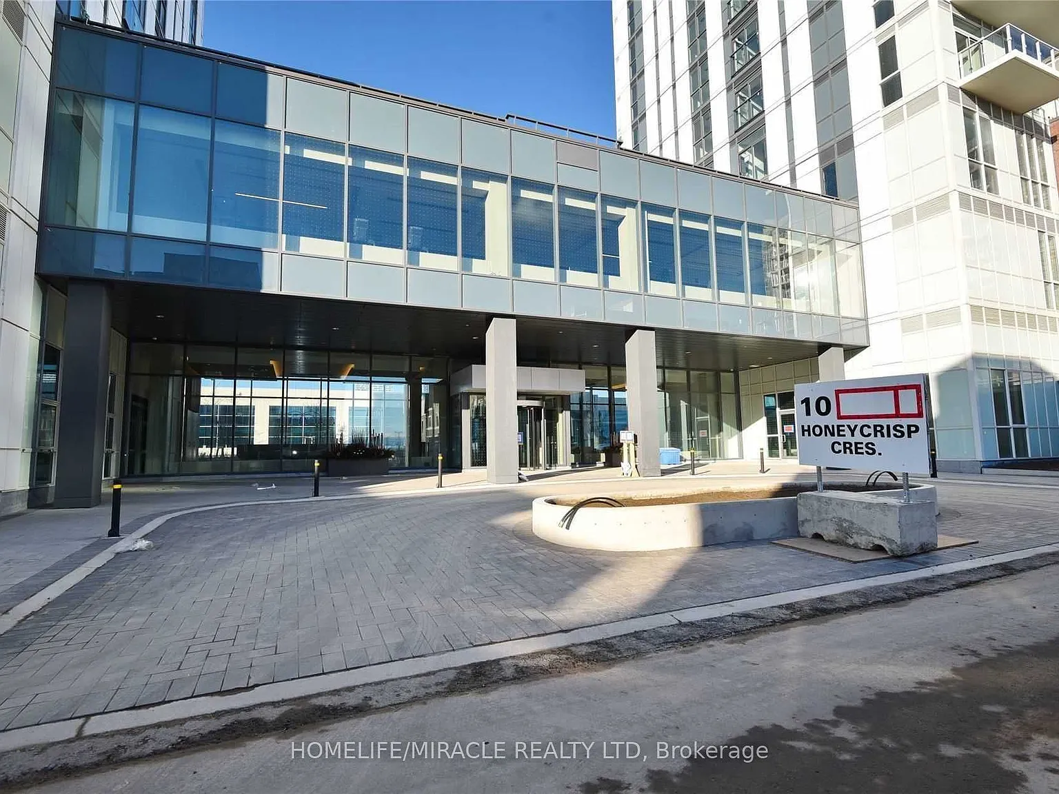 2 bed, $2,275 — Photo 3