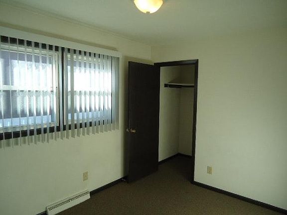 3rd image of 1521 West Ave S APT 4
