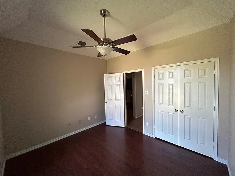 1606 Waterford Dr — Photo 12