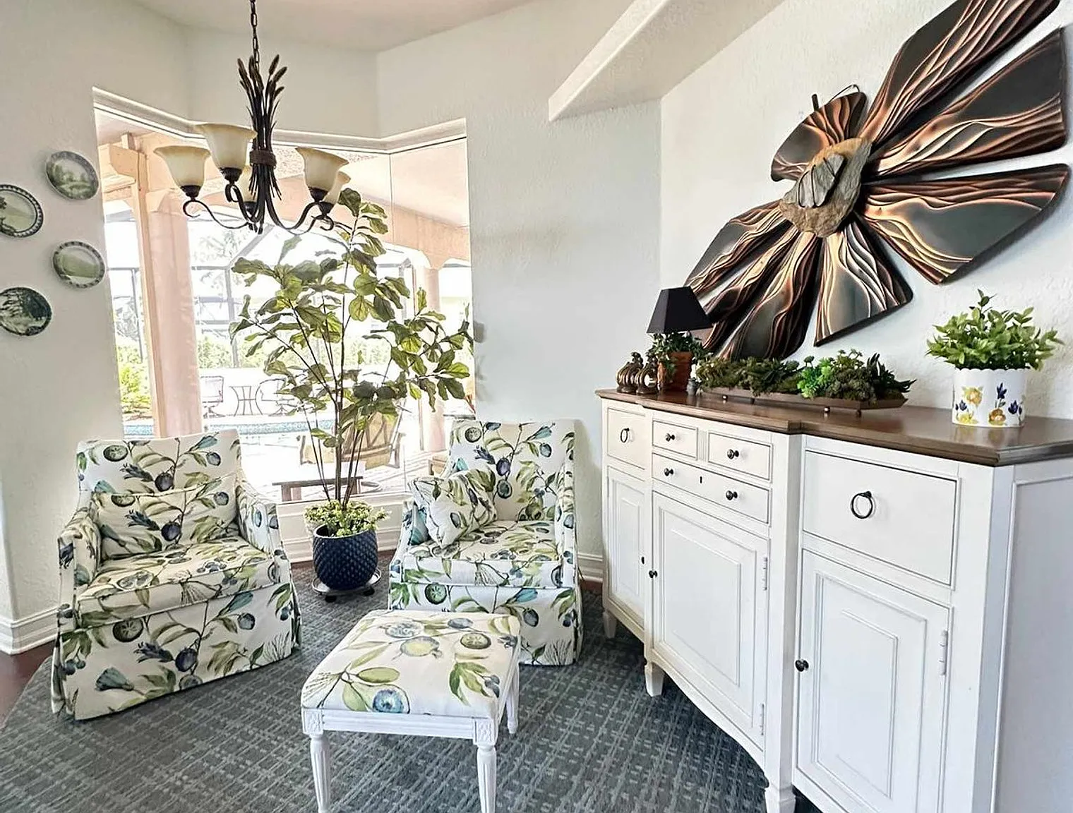 5 bed, 3.0 bath, 3745 sqft, $10,860 — Photo 4