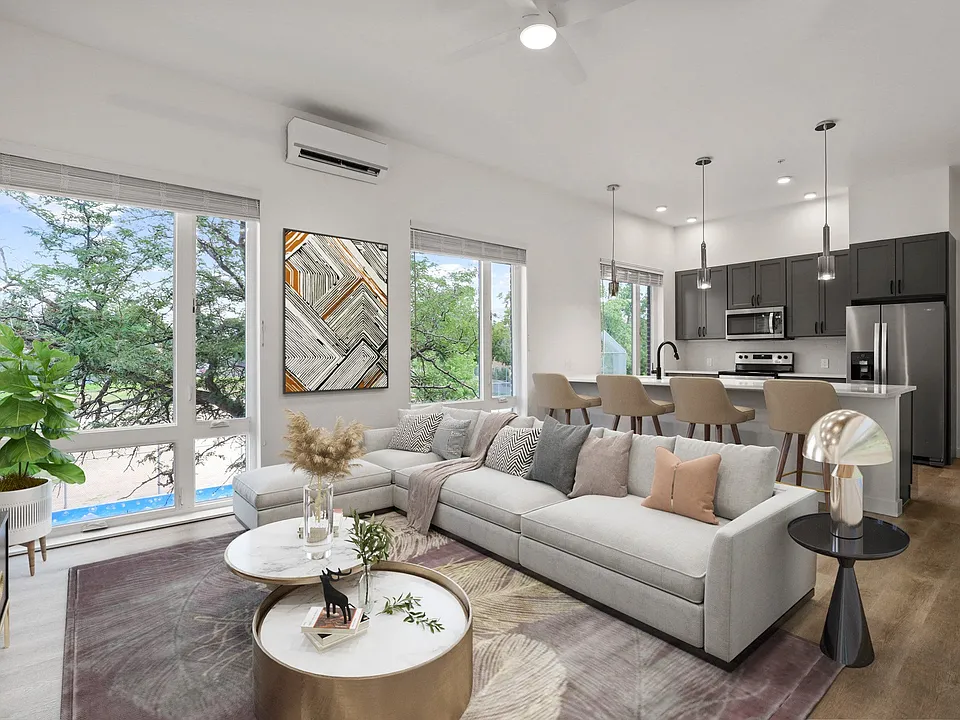 1775 S Pearl