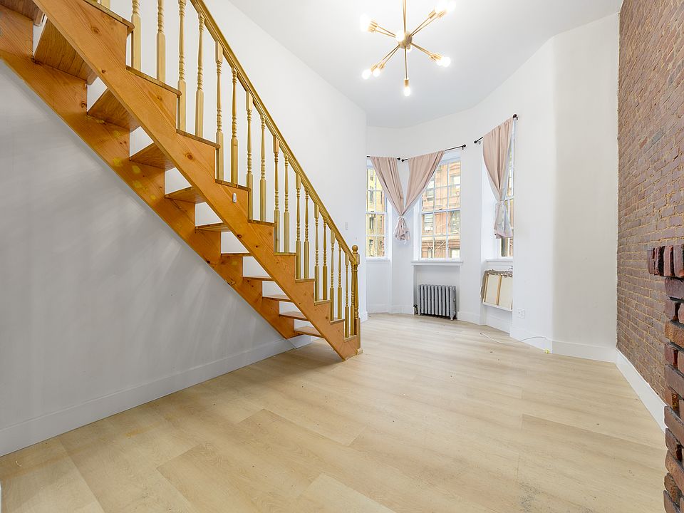 1st image of 13 W 82nd St #2C