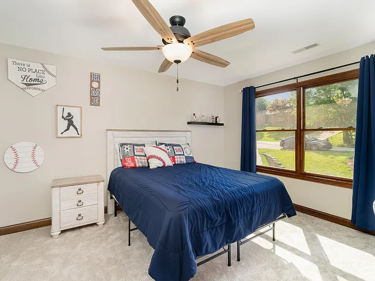 1753 Cove Cir E — Photo 17