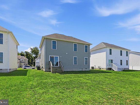 3rd image of 46 Black Cherry Dr