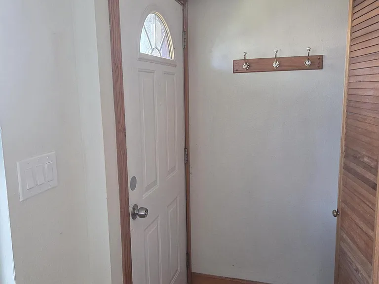 3915 Mount Sterling Ave — Photo 3