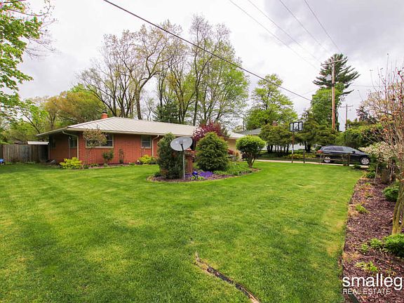 4th image of 24346 N Shore Dr