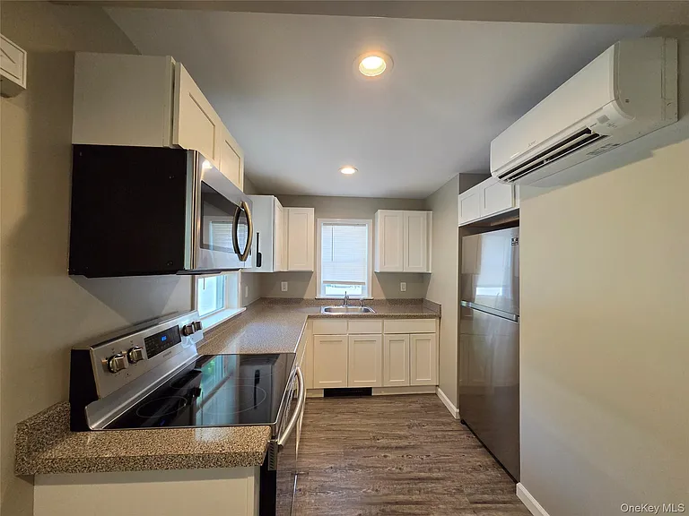 12 West St #5 — Photo 5